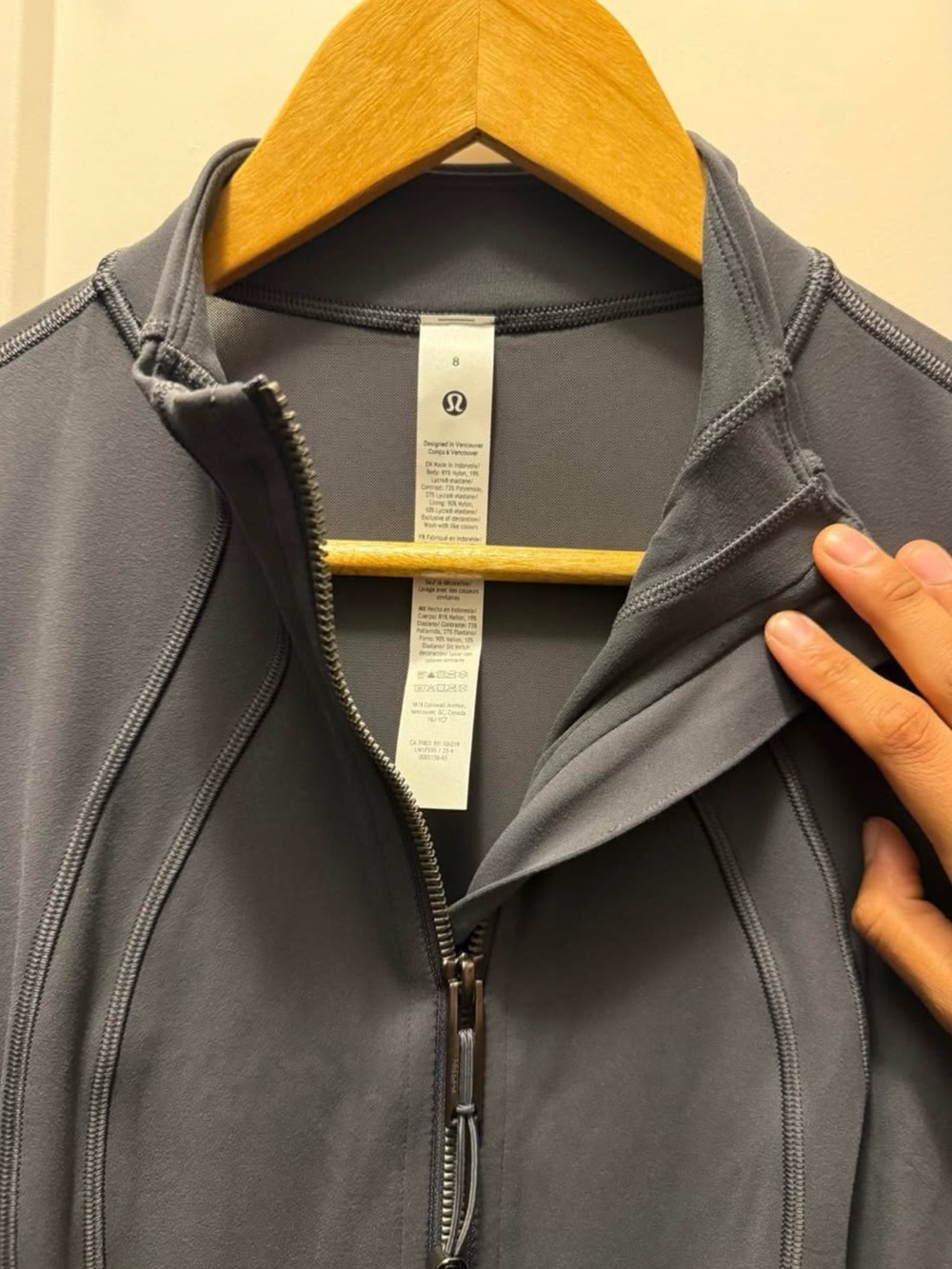 lululemon athletica Define Mesh-Back Onesie *Nulu - Picture 5 of 8